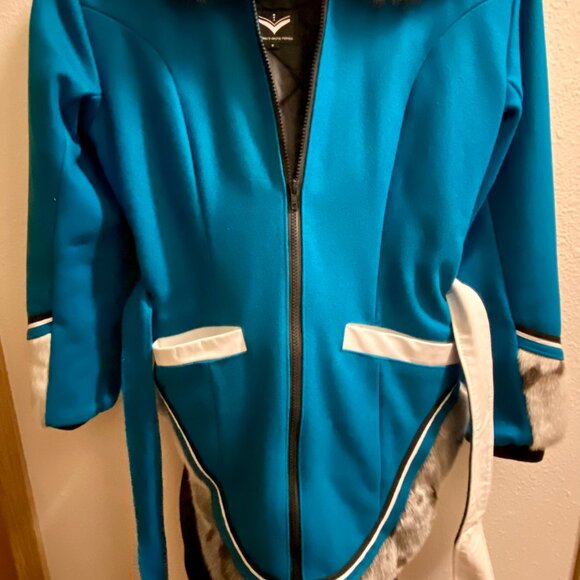 Parka from Indigenous Canadian designer - Picture 2 of 12